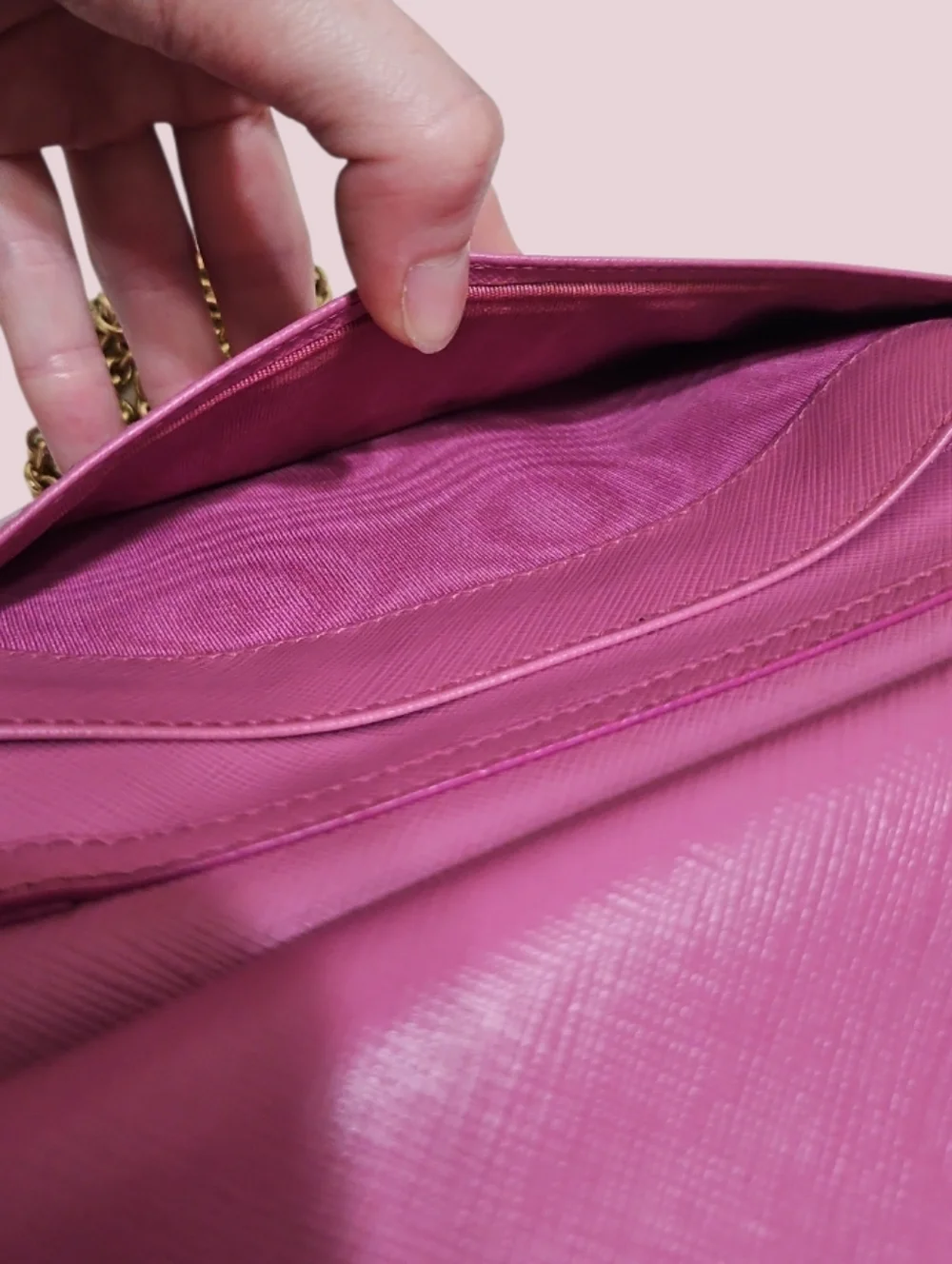 Salvatore Ferragamo Miss Vara Wallet On Chain - Picture 13 of 14